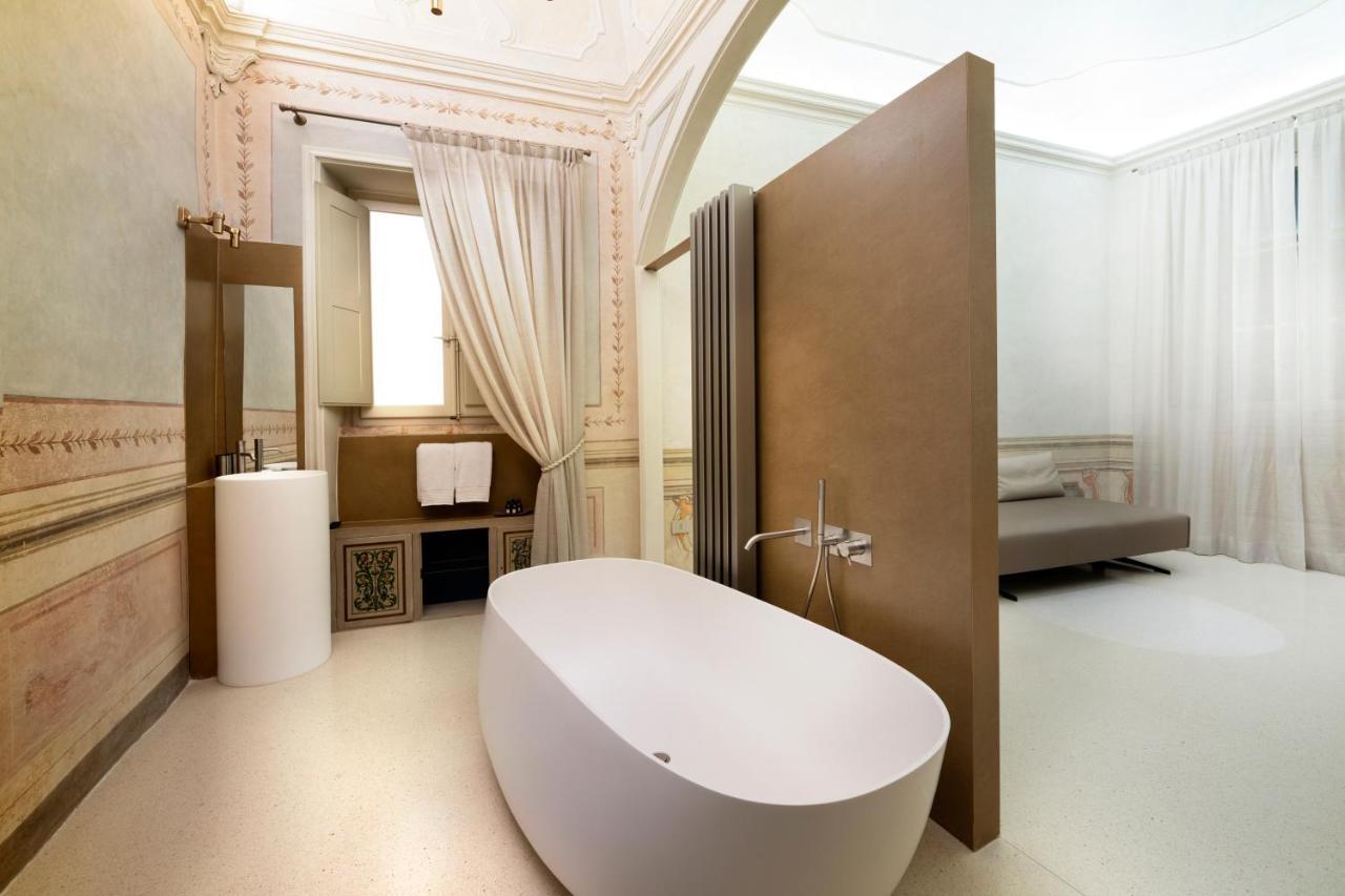 Palazzo Giusti Suites And Spa ウルビーノ エクステリア 写真