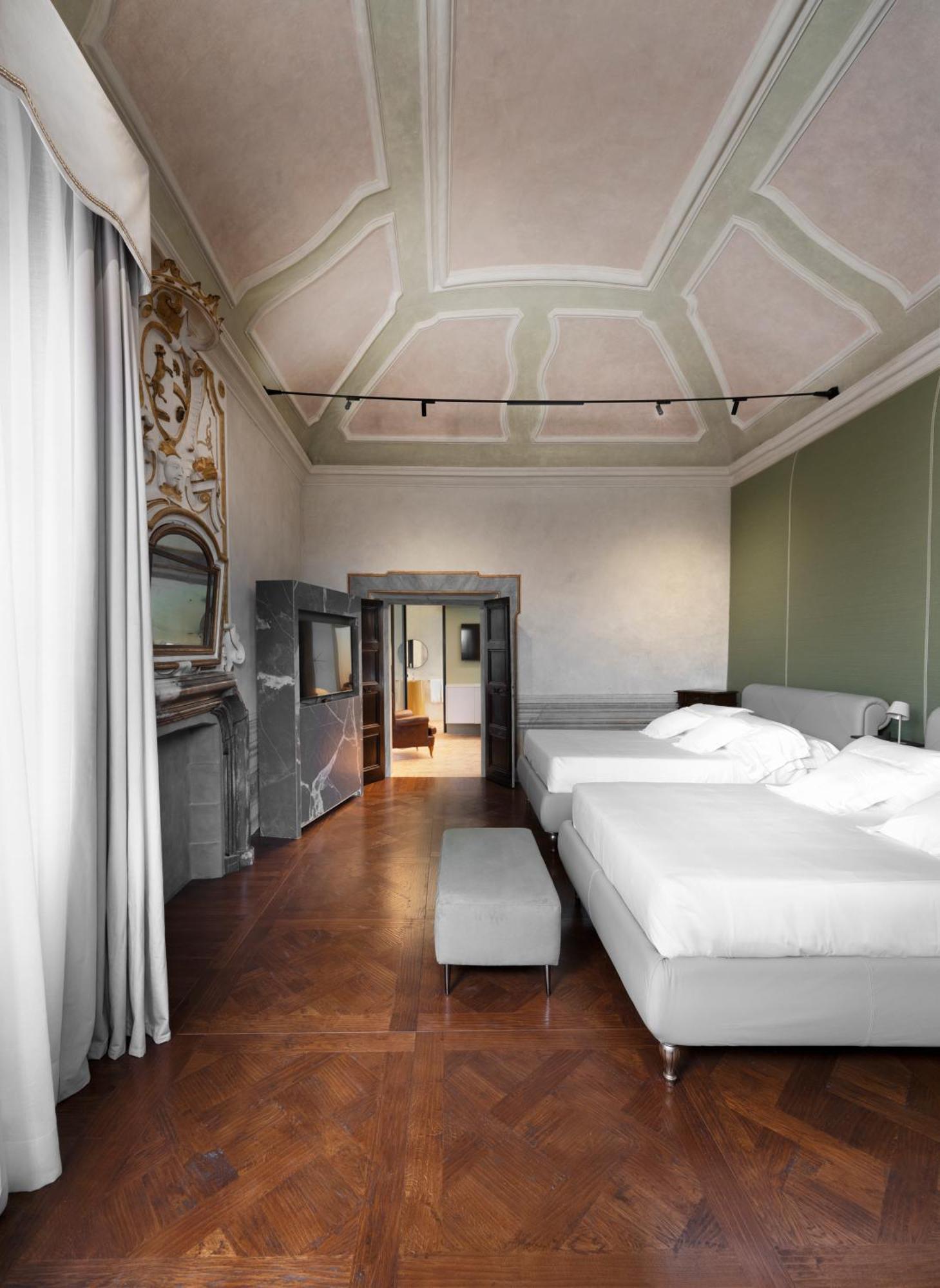 Palazzo Giusti Suites And Spa ウルビーノ エクステリア 写真