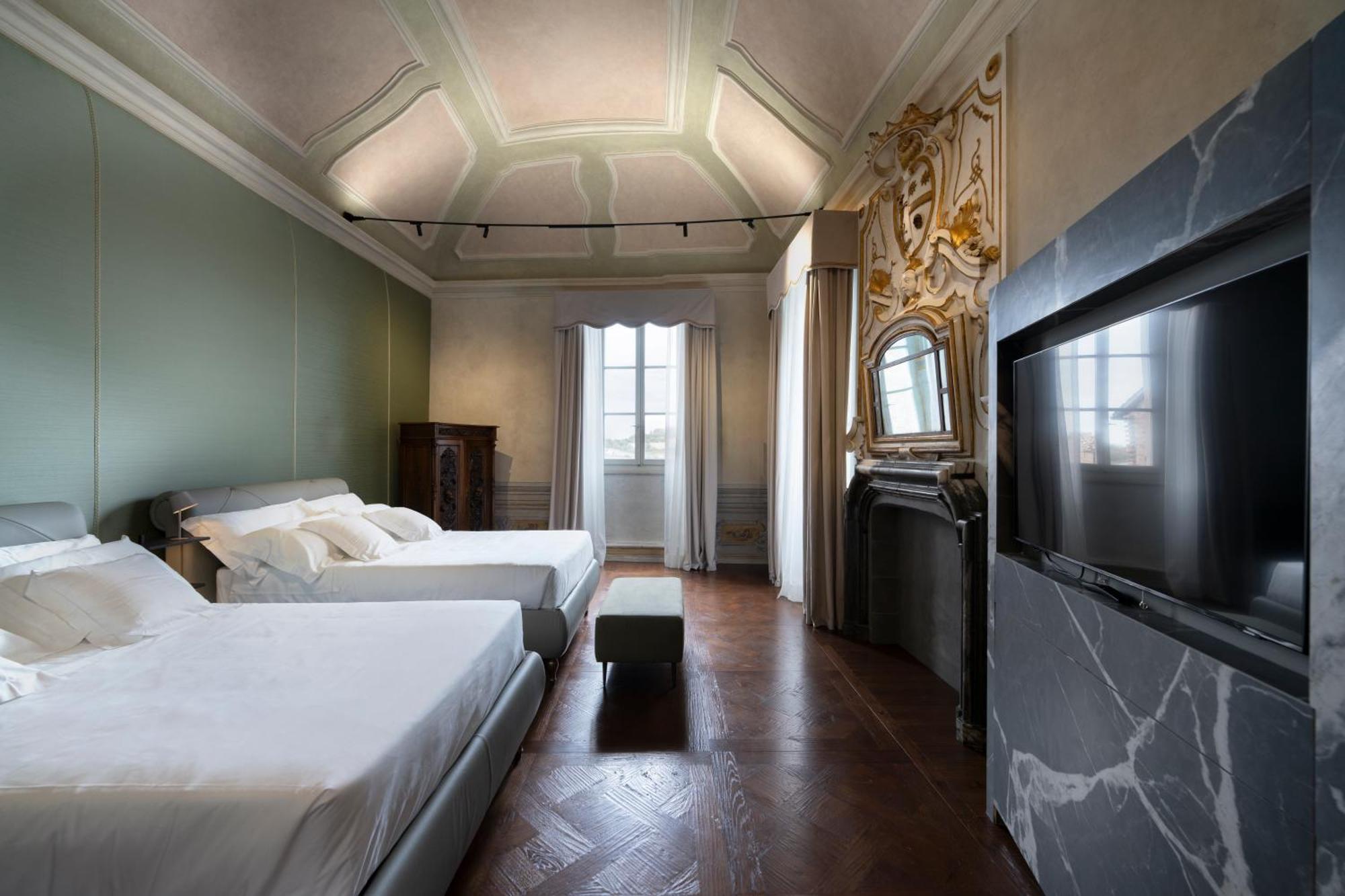 Palazzo Giusti Suites And Spa ウルビーノ エクステリア 写真